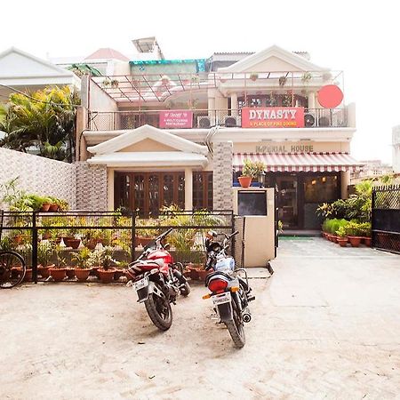 Hotel Imperial House Allahabad Esterno foto