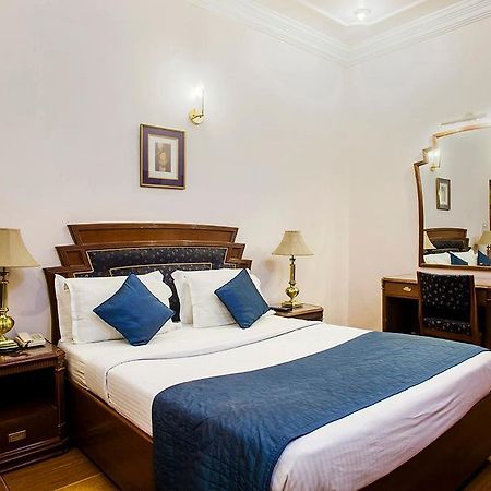 Hotel Imperial House Allahabad Esterno foto