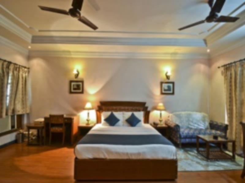 Hotel Imperial House Allahabad Esterno foto