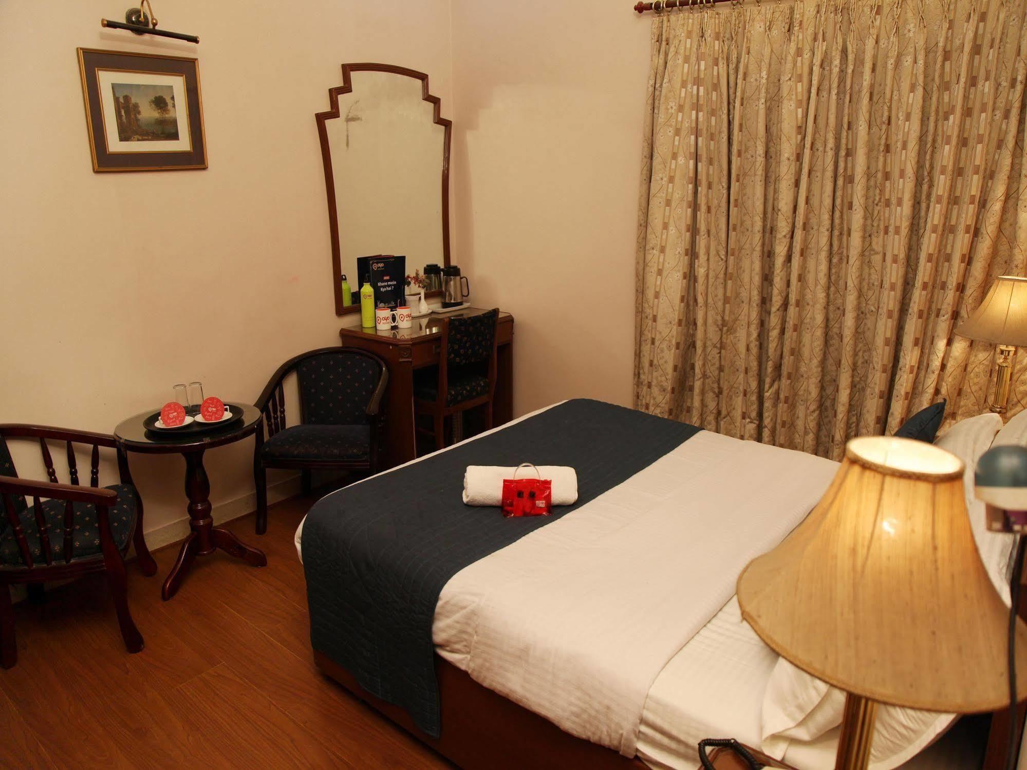 Hotel Imperial House Allahabad Esterno foto