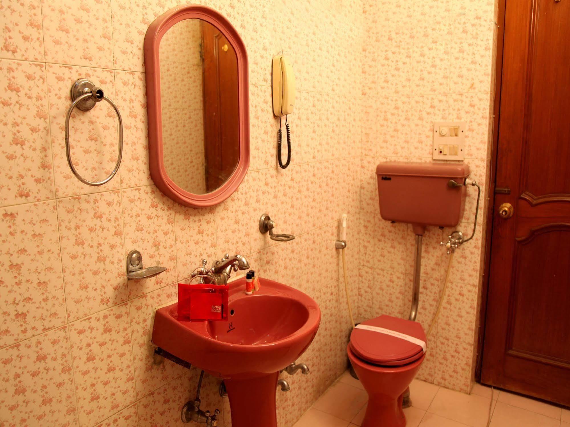 Hotel Imperial House Allahabad Esterno foto