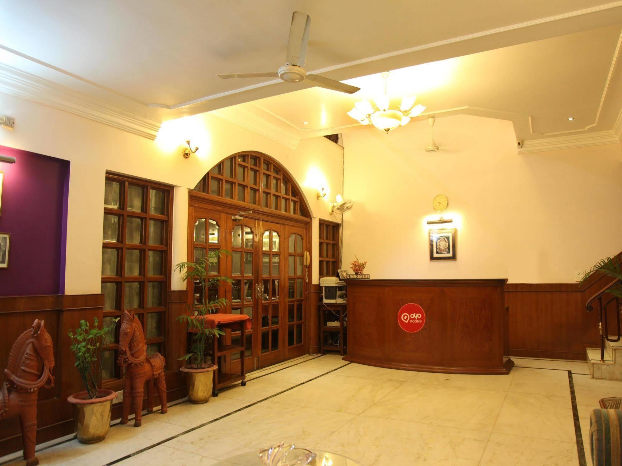 Hotel Imperial House Allahabad Esterno foto